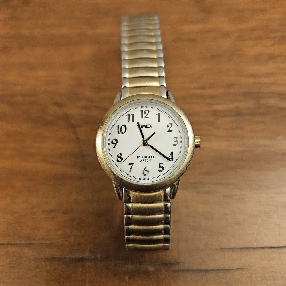 Ladies Timex Indiglo WR 30M Two Tone Quartz Date Watch Needs New Battery‎